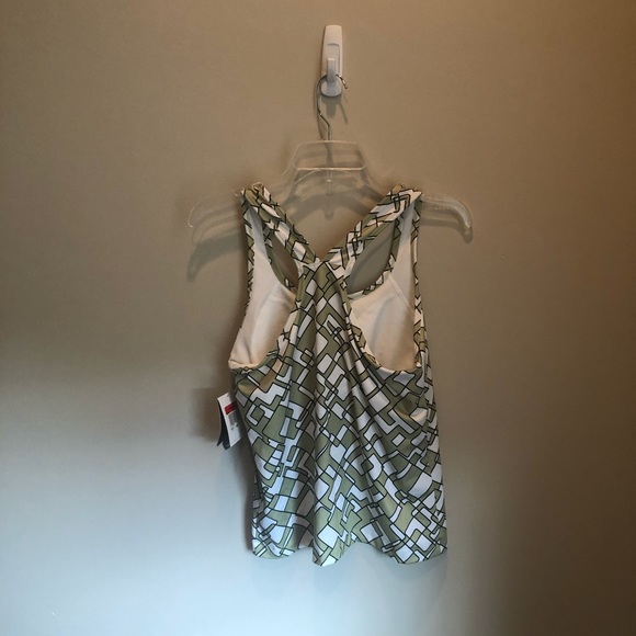 Nike Workout Top - Picture 2 of 6